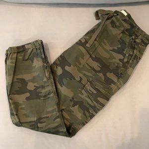 Sanctuary- Camo Joggers -  Size M. Great Condition!